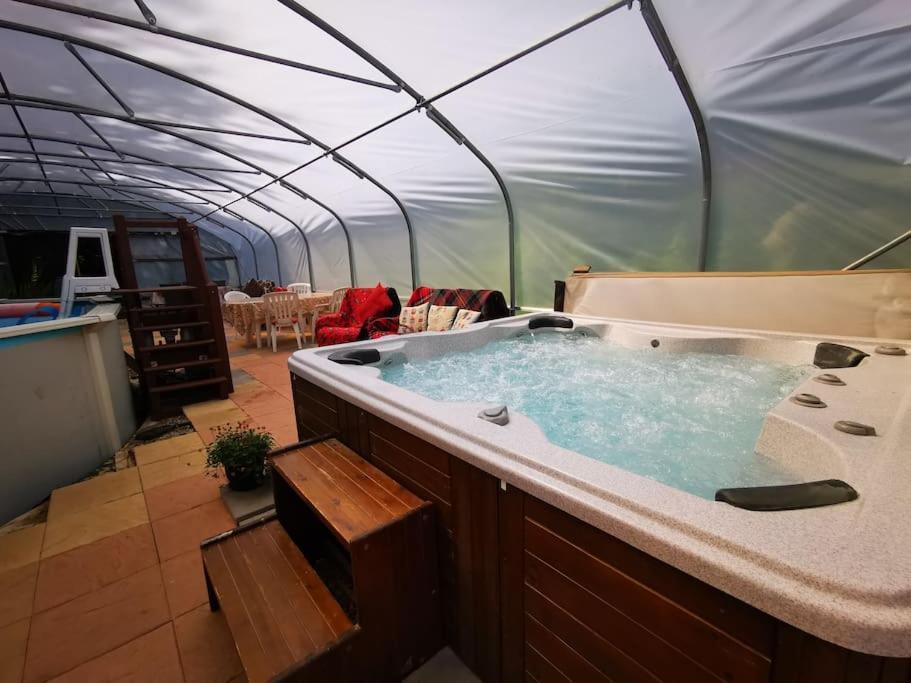 Country Side Haven Two Double Ensuite Bedrooms Couples Exclusive Rate Offered Saint-Michel-de-Montjoie Eksteriør bilde